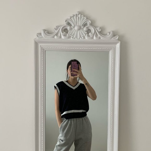 Brandy Melville Adelyn Vest - Picture 1 of 5